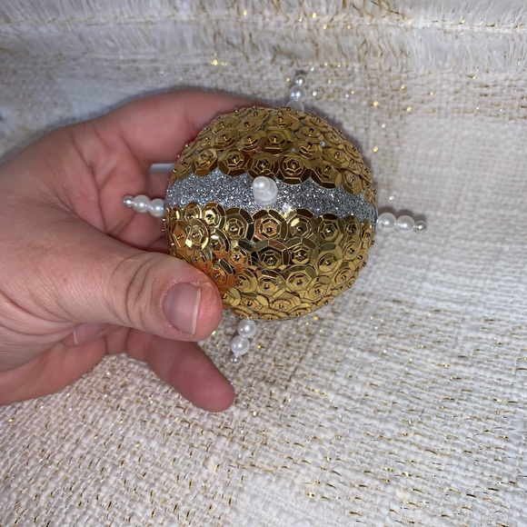 Ornament - Picture 4 of 4